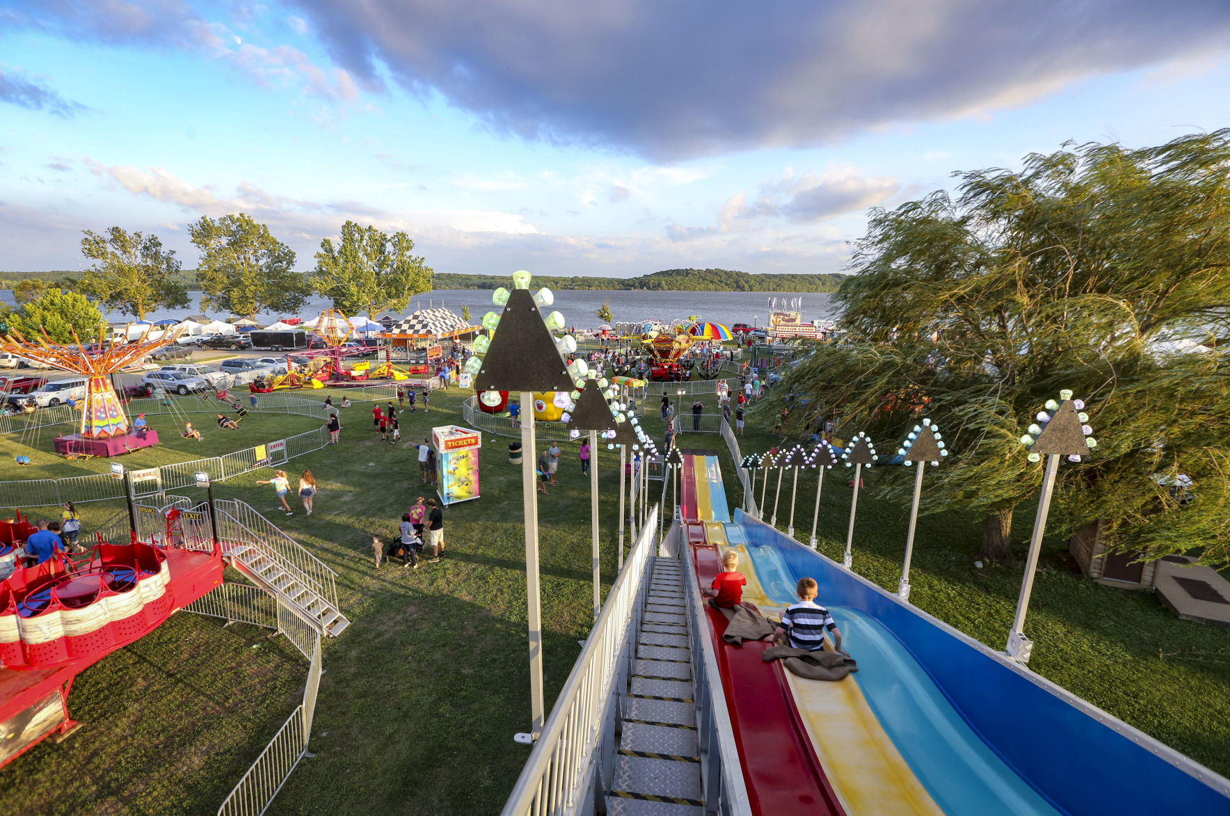 THE GREAT RIVER-0917